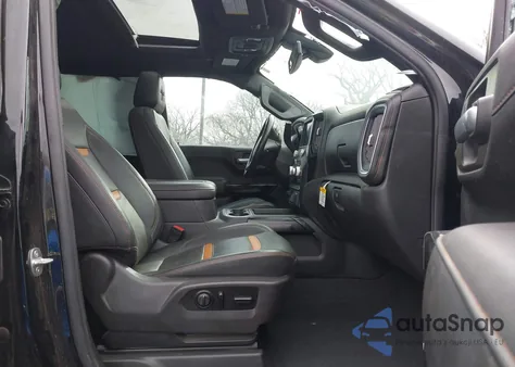 2021 GMC Sierra 1500 4Wd Short Box At4 z USA, uszkodzony, nr VIN 3GTP9EEL4MG134192